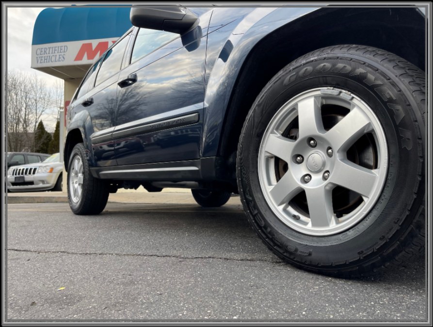 2009 Jeep Grand Cherokee 4WD 4dr Laredo, available for sale in Huntington Station, New York | My Auto Inc.. Huntington Station, New York 2009 Jeep Grand Cherokee 4WD 4dr Laredo, available for sale in Huntington Station, New York | My Auto Inc.. Huntington Station, New York