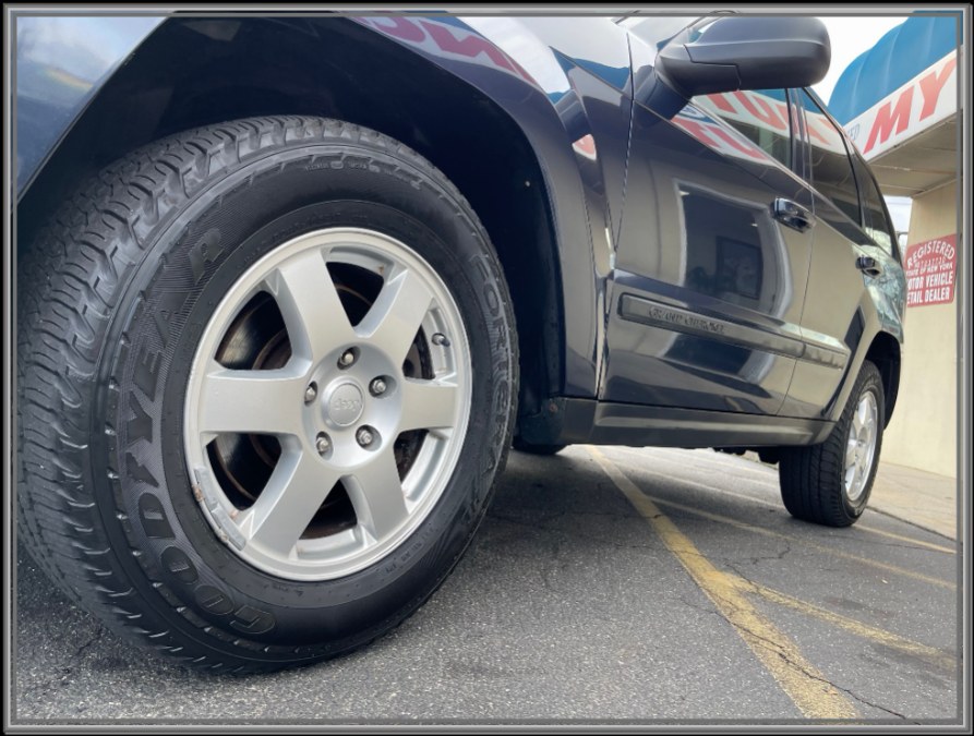2009 Jeep Grand Cherokee 4WD 4dr Laredo, available for sale in Huntington Station, New York | My Auto Inc.. Huntington Station, New York 2009 Jeep Grand Cherokee 4WD 4dr Laredo, available for sale in Huntington Station, New York | My Auto Inc.. Huntington Station, New York