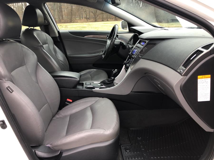2012 Hyundai Sonata 4dr Sdn 2.4L Auto Hybrid, available for sale in Beavercreek, Ohio | Wholesale Direct Motors. Beavercreek, Ohio 2012 Hyundai Sonata 4dr Sdn 2.4L Auto Hybrid, available for sale in Beavercreek, Ohio | Wholesale Direct Motors. Beavercreek, Ohio