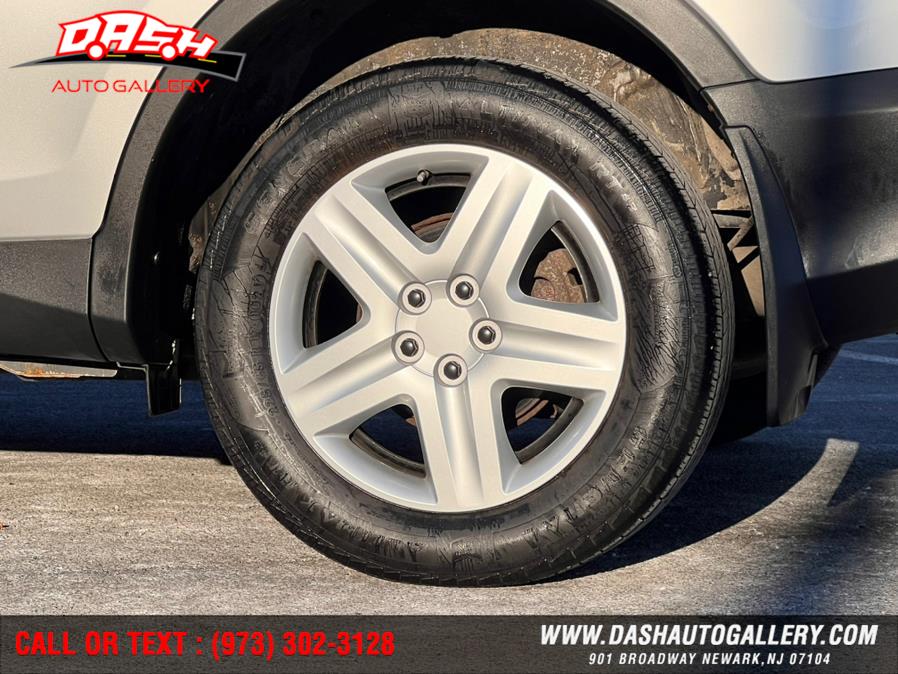 2013 Toyota RAV4 AWD 4dr LE (Natl), available for sale in Newark, New Jersey | Dash Auto Gallery Inc.. Newark, New Jersey 2013 Toyota RAV4 AWD 4dr LE (Natl), available for sale in Newark, New Jersey | Dash Auto Gallery Inc.. Newark, New Jersey