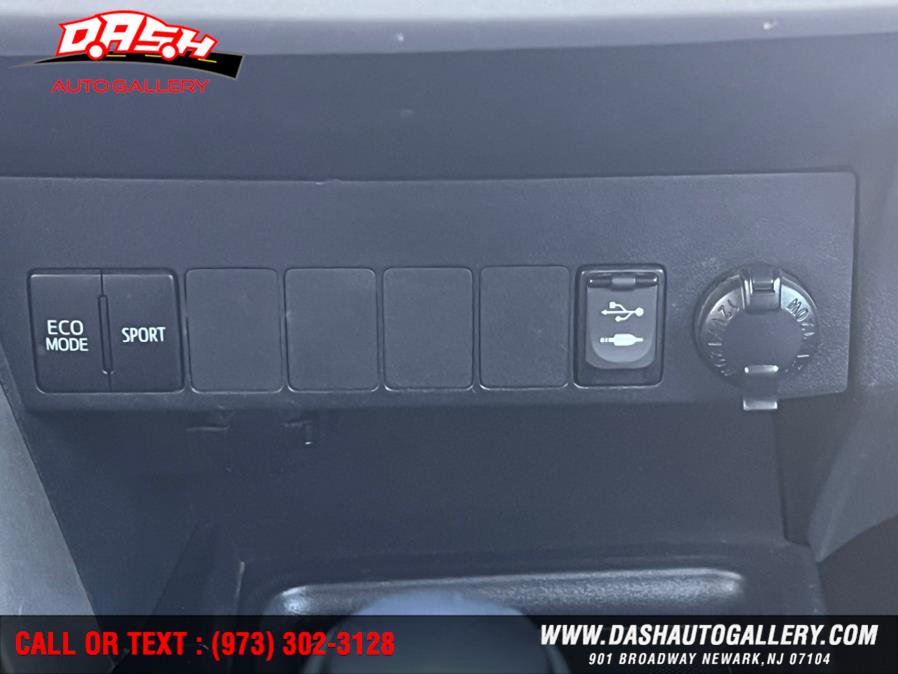 2013 Toyota RAV4 AWD 4dr LE (Natl), available for sale in Newark, New Jersey | Dash Auto Gallery Inc.. Newark, New Jersey 2013 Toyota RAV4 AWD 4dr LE (Natl), available for sale in Newark, New Jersey | Dash Auto Gallery Inc.. Newark, New Jersey