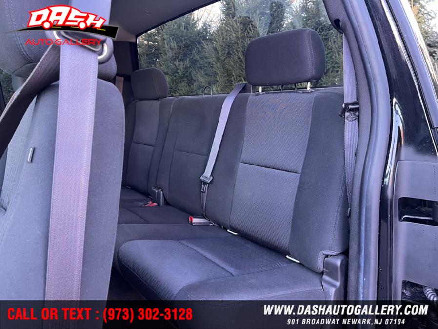 2013 Chevrolet Silverado 1500 4WD Ext Cab 143.5" LT, available for sale in Newark, New Jersey | Dash Auto Gallery Inc.. Newark, New Jersey 2013 Chevrolet Silverado 1500 4WD Ext Cab 143.5" LT, available for sale in Newark, New Jersey | Dash Auto Gallery Inc.. Newark, New Jersey