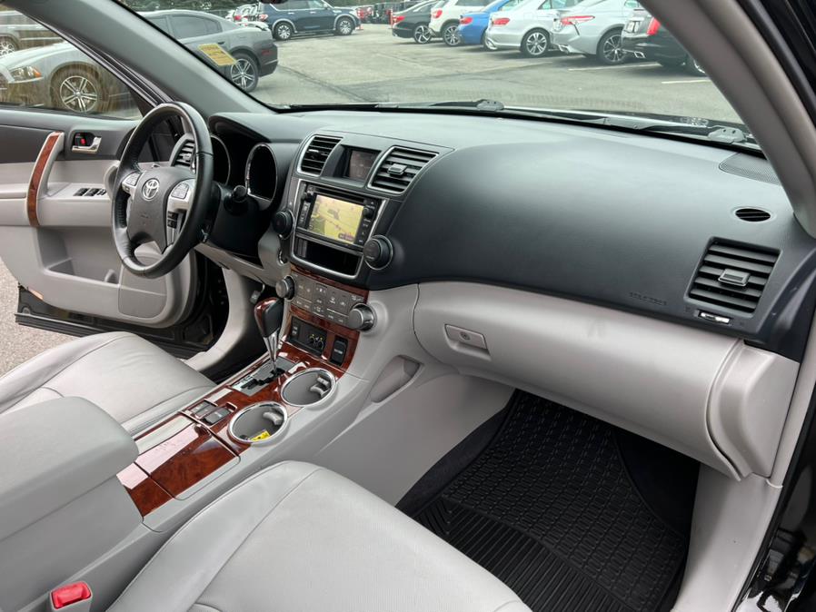 2013 Toyota Highlander 4WD 4dr V6 Limited (Natl), available for sale in Berlin, Connecticut | Tru Auto Mall. Berlin, Connecticut 2013 Toyota Highlander 4WD 4dr V6 Limited (Natl), available for sale in Berlin, Connecticut | Tru Auto Mall. Berlin, Connecticut