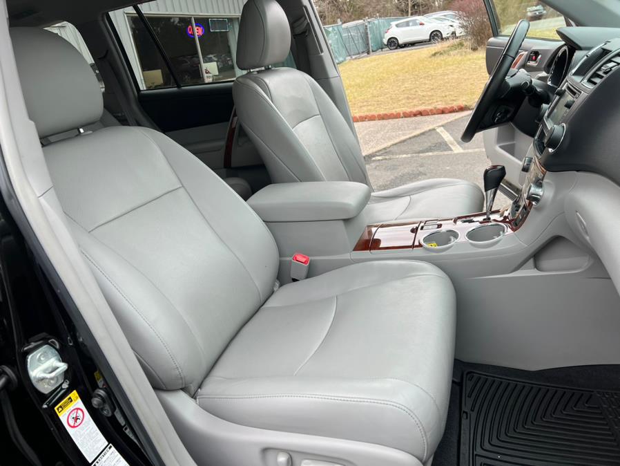2013 Toyota Highlander 4WD 4dr V6 Limited (Natl), available for sale in Berlin, Connecticut | Tru Auto Mall. Berlin, Connecticut 2013 Toyota Highlander 4WD 4dr V6 Limited (Natl), available for sale in Berlin, Connecticut | Tru Auto Mall. Berlin, Connecticut