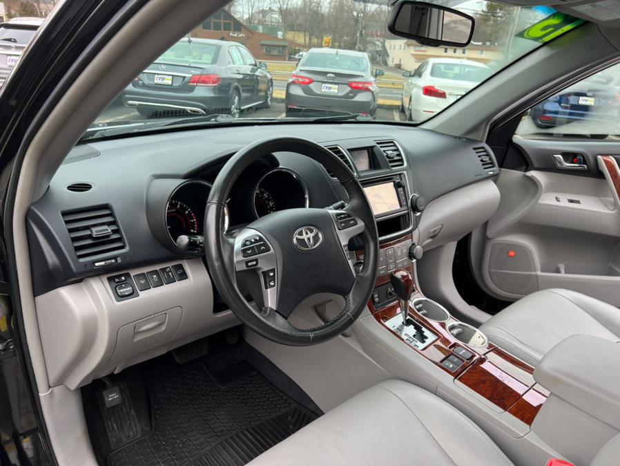 2013 Toyota Highlander 4WD 4dr V6 Limited (Natl), available for sale in Berlin, Connecticut | Tru Auto Mall. Berlin, Connecticut 2013 Toyota Highlander 4WD 4dr V6 Limited (Natl), available for sale in Berlin, Connecticut | Tru Auto Mall. Berlin, Connecticut