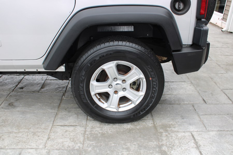 2008 Jeep Wrangler 4WD 4dr Unlimited X, available for sale in Plantsville, Connecticut | Auto House of Luxury. Plantsville, Connecticut 2008 Jeep Wrangler 4WD 4dr Unlimited X, available for sale in Plantsville, Connecticut | Auto House of Luxury. Plantsville, Connecticut