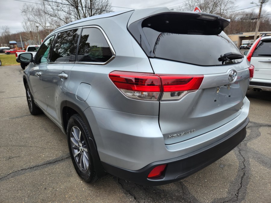 Used Toyota Highlander XLE V6 AWD (Natl) 2018 | Dealmax Motors LLC. Bristol, Connecticut Used Toyota Highlander XLE V6 AWD (Natl) 2018 | Dealmax Motors LLC. Bristol, Connecticut