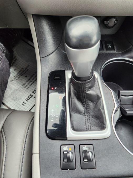 Used Toyota Highlander XLE V6 AWD (Natl) 2018 | Dealmax Motors LLC. Bristol, Connecticut Used Toyota Highlander XLE V6 AWD (Natl) 2018 | Dealmax Motors LLC. Bristol, Connecticut