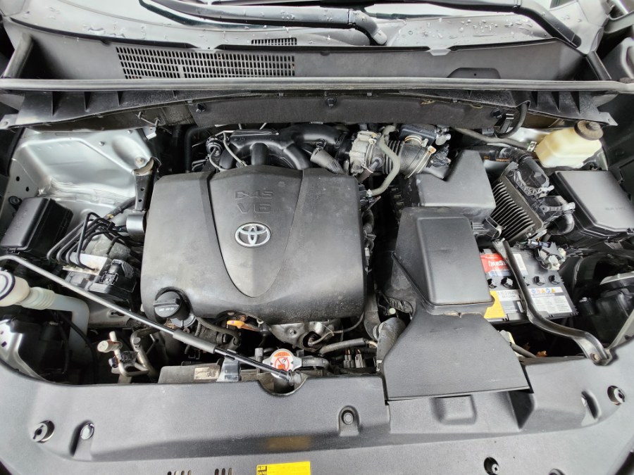 Used Toyota Highlander XLE V6 AWD (Natl) 2018 | Dealmax Motors LLC. Bristol, Connecticut Used Toyota Highlander XLE V6 AWD (Natl) 2018 | Dealmax Motors LLC. Bristol, Connecticut