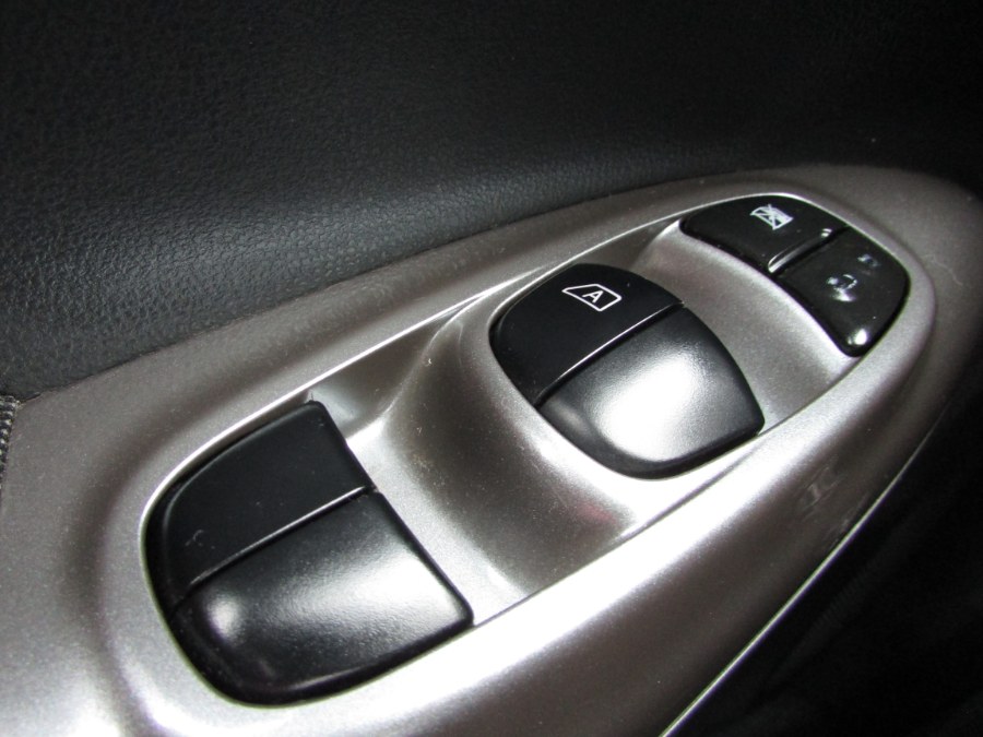 2013 Nissan JUKE 5dr Wgn CVT SL FWD, available for sale in East Windsor, Connecticut | United Auto Sales of E Windsor, Inc. East Windsor, Connecticut 2013 Nissan JUKE 5dr Wgn CVT SL FWD, available for sale in East Windsor, Connecticut | United Auto Sales of E Windsor, Inc. East Windsor, Connecticut