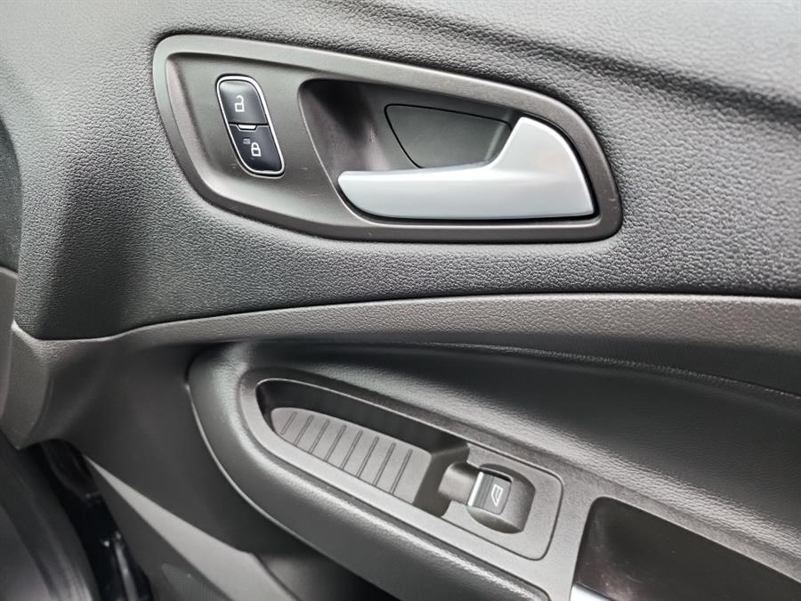 2017 Ford C-Max Energi SE FWD, available for sale in Islip, New York | L.I. Auto Gallery. Islip, New York 2017 Ford C-Max Energi SE FWD, available for sale in Islip, New York | L.I. Auto Gallery. Islip, New York