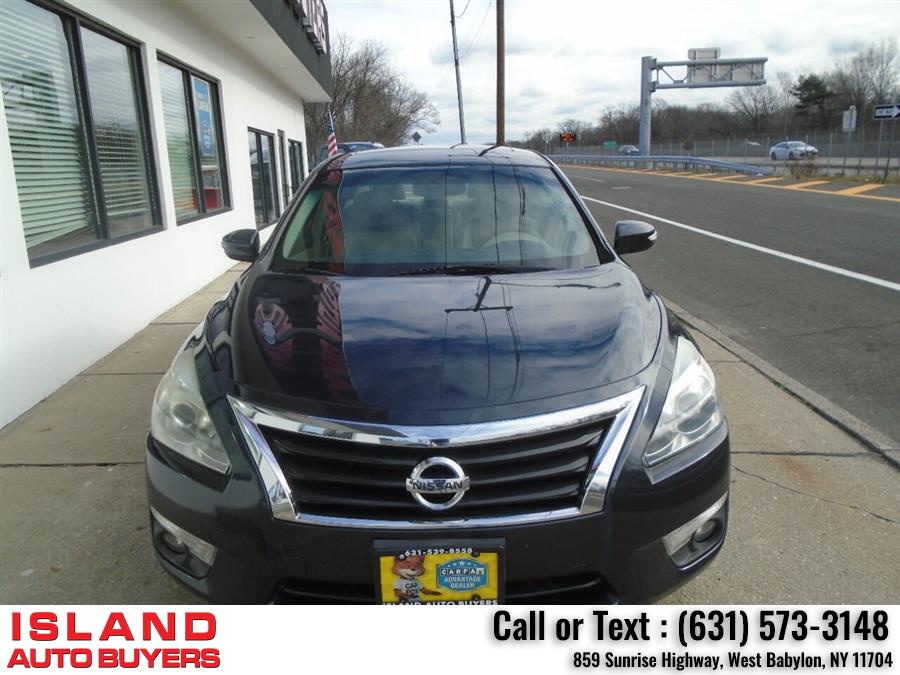 2013 Nissan Altima 2.5 SL 4dr Sedan, available for sale in West Babylon, New York | Island Auto Buyers. West Babylon, New York 2013 Nissan Altima 2.5 SL 4dr Sedan, available for sale in West Babylon, New York | Island Auto Buyers. West Babylon, New York