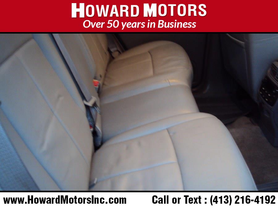 2005 GMC Envoy 4dr 4WD SLE, available for sale in Springfield, Massachusetts | Howard Motors. Springfield, Massachusetts 2005 GMC Envoy 4dr 4WD SLE, available for sale in Springfield, Massachusetts | Howard Motors. Springfield, Massachusetts