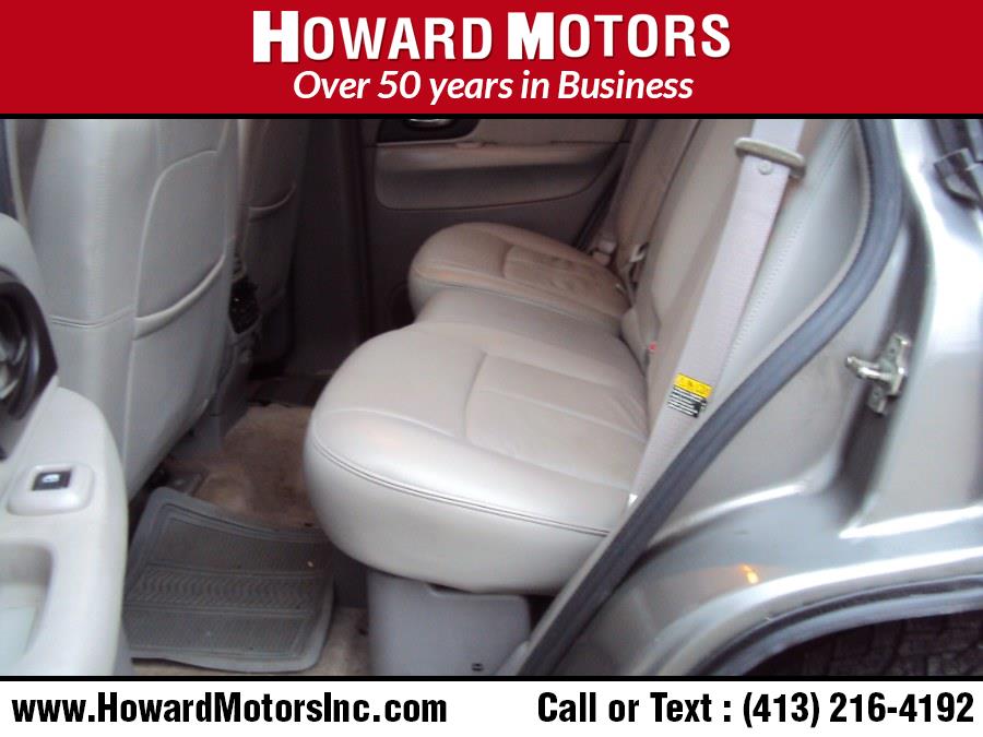 2005 GMC Envoy 4dr 4WD SLE, available for sale in Springfield, Massachusetts | Howard Motors. Springfield, Massachusetts 2005 GMC Envoy 4dr 4WD SLE, available for sale in Springfield, Massachusetts | Howard Motors. Springfield, Massachusetts