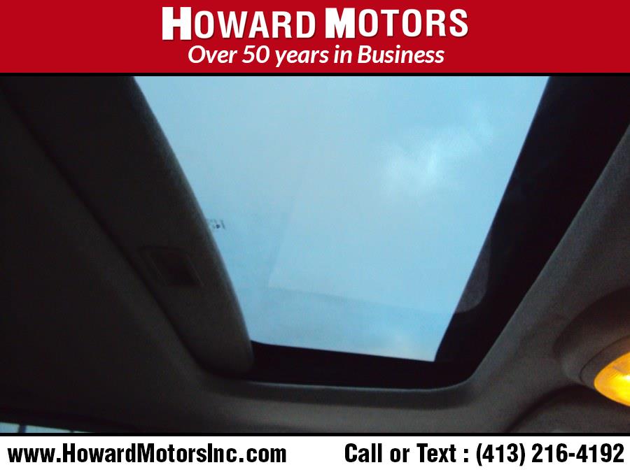 2005 GMC Envoy 4dr 4WD SLE, available for sale in Springfield, Massachusetts | Howard Motors. Springfield, Massachusetts 2005 GMC Envoy 4dr 4WD SLE, available for sale in Springfield, Massachusetts | Howard Motors. Springfield, Massachusetts