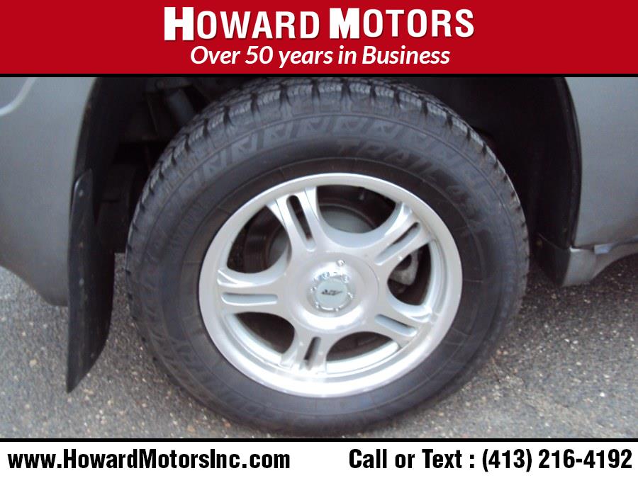 2005 GMC Envoy 4dr 4WD SLE, available for sale in Springfield, Massachusetts | Howard Motors. Springfield, Massachusetts 2005 GMC Envoy 4dr 4WD SLE, available for sale in Springfield, Massachusetts | Howard Motors. Springfield, Massachusetts