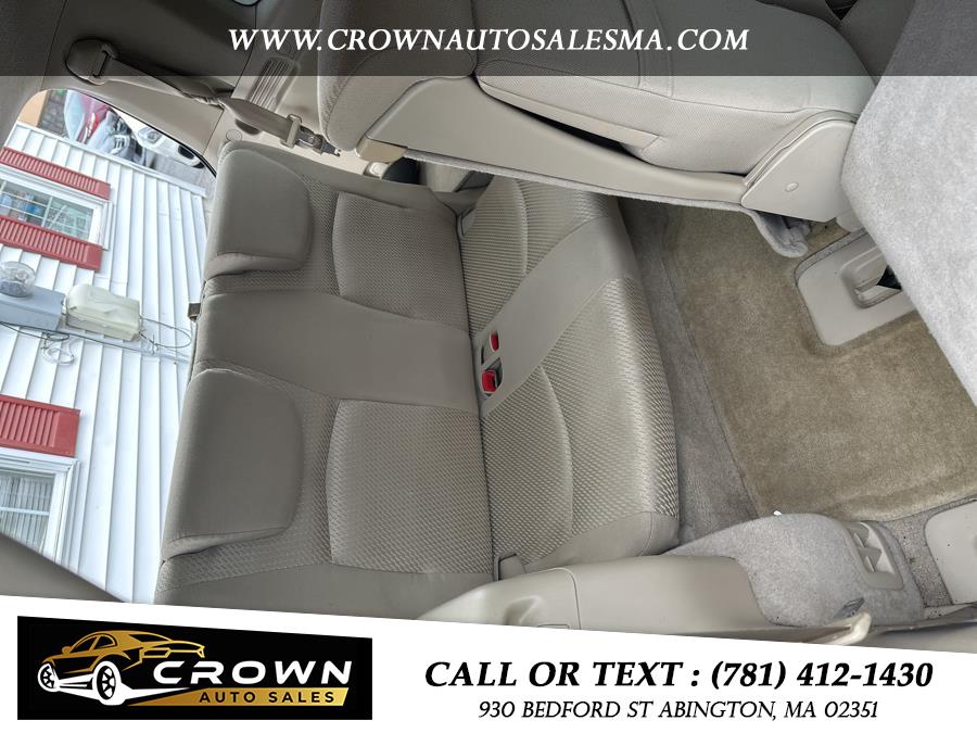 2004 Toyota Highlander 4dr V6 4WD w/3rd Row, available for sale in Abington, Massachusetts | Crown Auto Sales. Abington, Massachusetts 2004 Toyota Highlander 4dr V6 4WD w/3rd Row, available for sale in Abington, Massachusetts | Crown Auto Sales. Abington, Massachusetts