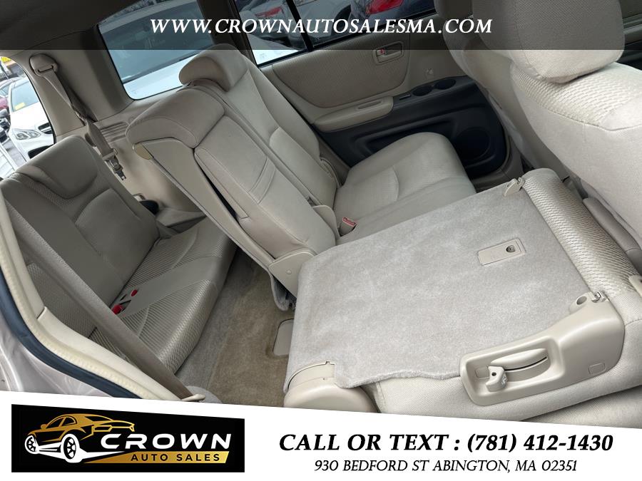 2004 Toyota Highlander 4dr V6 4WD w/3rd Row, available for sale in Abington, Massachusetts | Crown Auto Sales. Abington, Massachusetts 2004 Toyota Highlander 4dr V6 4WD w/3rd Row, available for sale in Abington, Massachusetts | Crown Auto Sales. Abington, Massachusetts