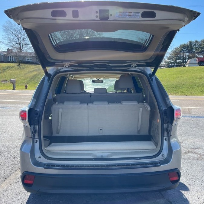 2016 Toyota Highlander AWD 4dr V6 XLE (Natl), available for sale in Brooklyn, New York | Top Line Auto Inc.. Brooklyn, New York 2016 Toyota Highlander AWD 4dr V6 XLE (Natl), available for sale in Brooklyn, New York | Top Line Auto Inc.. Brooklyn, New York