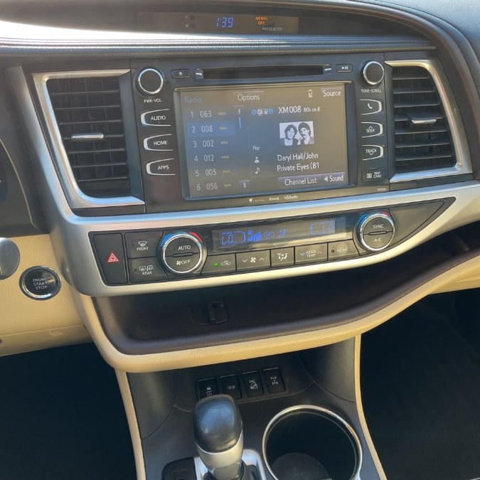 2016 Toyota Highlander AWD 4dr V6 XLE (Natl), available for sale in Brooklyn, New York | Top Line Auto Inc.. Brooklyn, New York 2016 Toyota Highlander AWD 4dr V6 XLE (Natl), available for sale in Brooklyn, New York | Top Line Auto Inc.. Brooklyn, New York