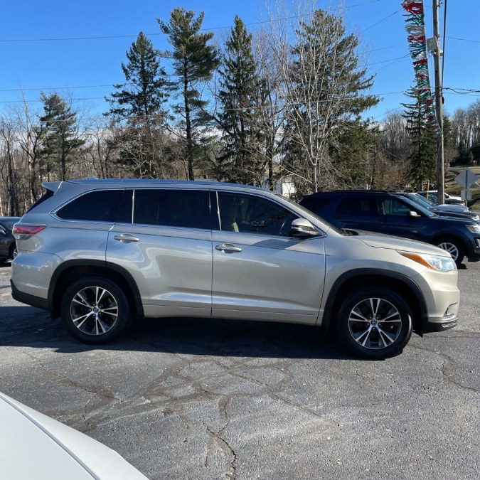 2016 Toyota Highlander AWD 4dr V6 XLE (Natl), available for sale in Brooklyn, New York | Top Line Auto Inc.. Brooklyn, New York 2016 Toyota Highlander AWD 4dr V6 XLE (Natl), available for sale in Brooklyn, New York | Top Line Auto Inc.. Brooklyn, New York