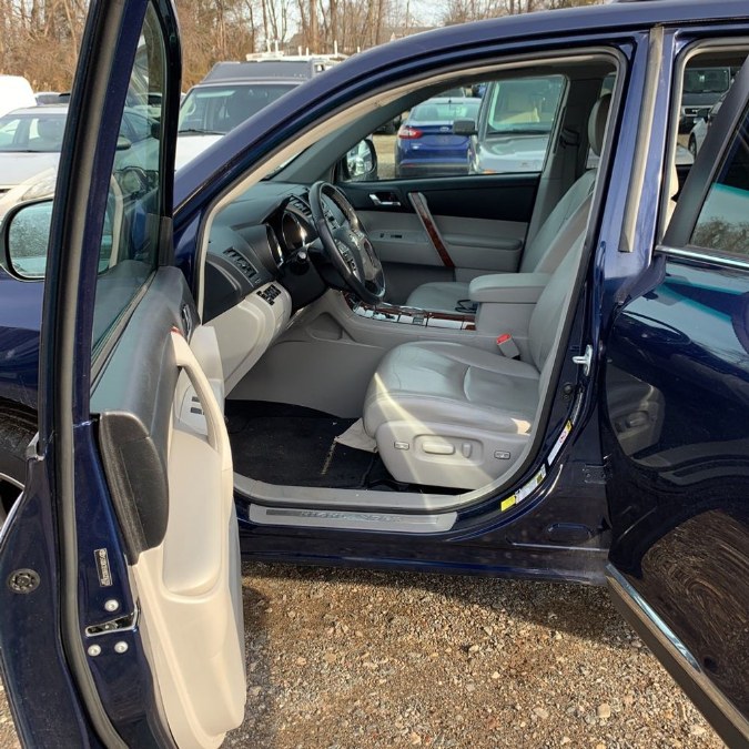 2013 Toyota Highlander 4WD 4dr V6 Limited (Natl), available for sale in Brooklyn, New York | Top Line Auto Inc.. Brooklyn, New York 2013 Toyota Highlander 4WD 4dr V6 Limited (Natl), available for sale in Brooklyn, New York | Top Line Auto Inc.. Brooklyn, New York