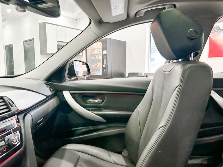 Used BMW 3 Series 320i xDrive Sedan 2018 | Luxury Motor Club. Franklin Square, New York Used BMW 3 Series 320i xDrive Sedan 2018 | Luxury Motor Club. Franklin Square, New York