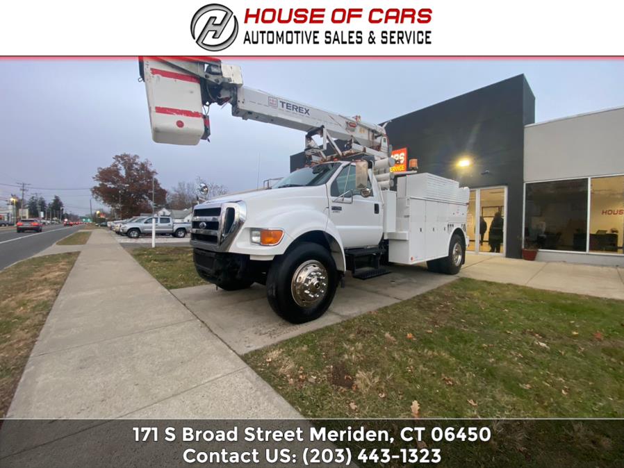 2007 Ford Super Duty F-750 Straight Frame Reg Cab XLT, available for sale in Meriden, Connecticut | House of Cars CT. Meriden, Connecticut