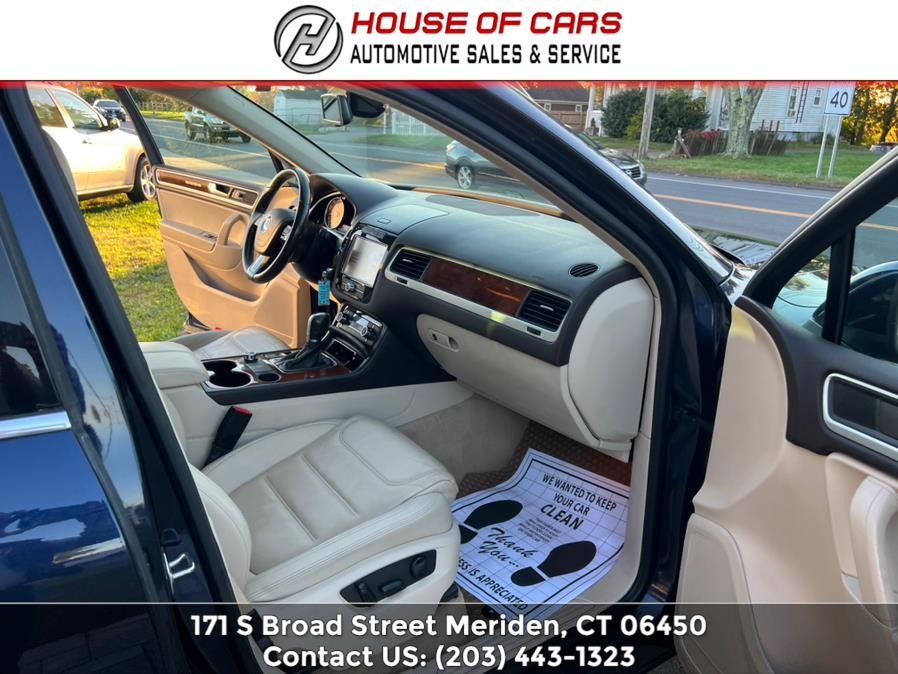 2013 Volkswagen Touareg 4dr TDI Lux, available for sale in Meriden, Connecticut | House of Cars CT. Meriden, Connecticut