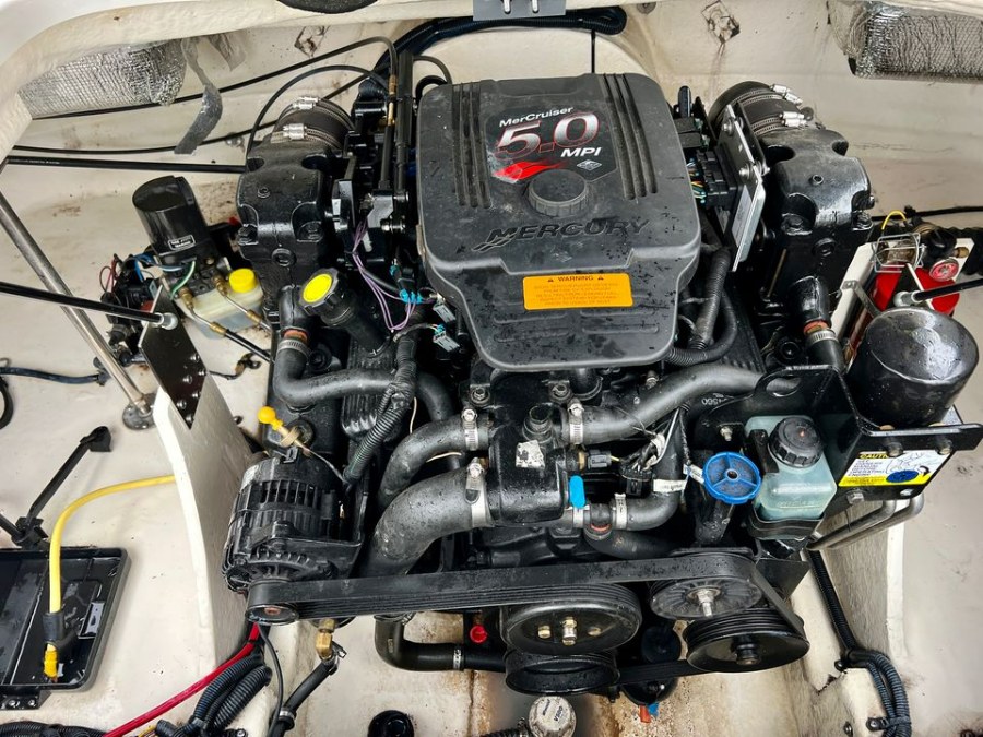 2004 Chaparral 220 SSI, available for sale in Darien, Wisconsin | Geneva Motor Cars. Darien, Wisconsin 2004 Chaparral 220 SSI, available for sale in Darien, Wisconsin | Geneva Motor Cars. Darien, Wisconsin