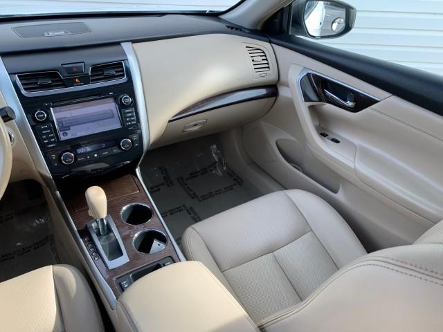 2013 Nissan Altima 2.5 SL, available for sale in Forestville, Maryland | Valentine Motor Company. Forestville, Maryland 2013 Nissan Altima 2.5 SL, available for sale in Forestville, Maryland | Valentine Motor Company. Forestville, Maryland