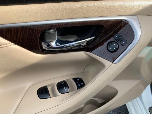 2013 Nissan Altima 2.5 SL, available for sale in Forestville, Maryland | Valentine Motor Company. Forestville, Maryland 2013 Nissan Altima 2.5 SL, available for sale in Forestville, Maryland | Valentine Motor Company. Forestville, Maryland