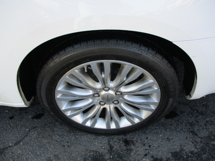 2013 Chrysler 200 2dr Conv Limited, available for sale in Meriden, Connecticut | Cos Central Auto. Meriden, Connecticut 2013 Chrysler 200 2dr Conv Limited, available for sale in Meriden, Connecticut | Cos Central Auto. Meriden, Connecticut