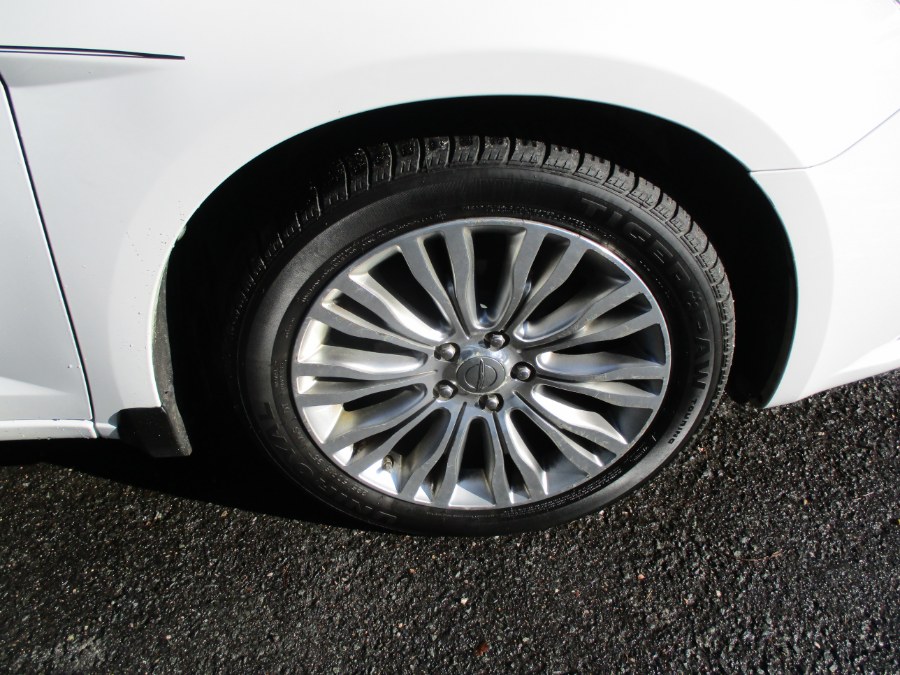 2013 Chrysler 200 2dr Conv Limited, available for sale in Meriden, Connecticut | Cos Central Auto. Meriden, Connecticut 2013 Chrysler 200 2dr Conv Limited, available for sale in Meriden, Connecticut | Cos Central Auto. Meriden, Connecticut