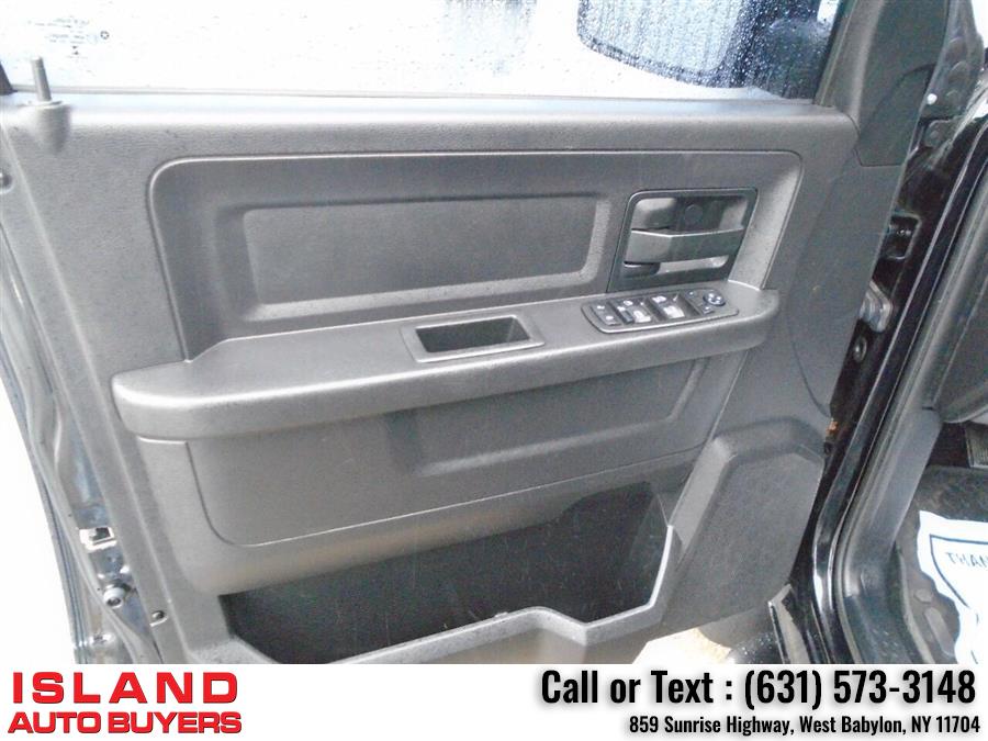 2014 Ram 1500 Express 4x4 4dr Crew Cab 5.5 ft. SB Pickup, available for sale in West Babylon, New York | Island Auto Buyers. West Babylon, New York 2014 Ram 1500 Express 4x4 4dr Crew Cab 5.5 ft. SB Pickup, available for sale in West Babylon, New York | Island Auto Buyers. West Babylon, New York