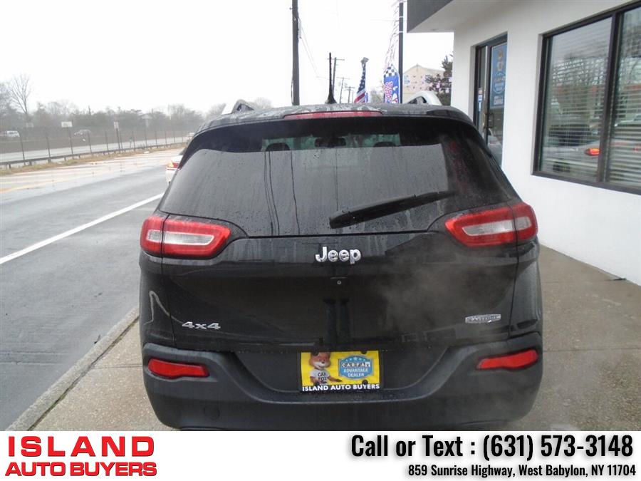 2014 Jeep Cherokee Latitude 4x4 4dr SUV, available for sale in West Babylon, New York | Island Auto Buyers. West Babylon, New York 2014 Jeep Cherokee Latitude 4x4 4dr SUV, available for sale in West Babylon, New York | Island Auto Buyers. West Babylon, New York