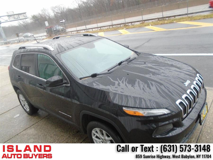 2014 Jeep Cherokee Latitude 4x4 4dr SUV, available for sale in West Babylon, New York | Island Auto Buyers. West Babylon, New York 2014 Jeep Cherokee Latitude 4x4 4dr SUV, available for sale in West Babylon, New York | Island Auto Buyers. West Babylon, New York