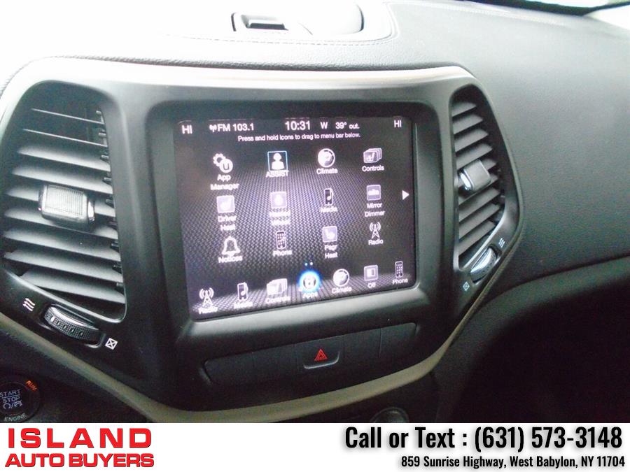 2014 Jeep Cherokee Latitude 4x4 4dr SUV, available for sale in West Babylon, New York | Island Auto Buyers. West Babylon, New York 2014 Jeep Cherokee Latitude 4x4 4dr SUV, available for sale in West Babylon, New York | Island Auto Buyers. West Babylon, New York