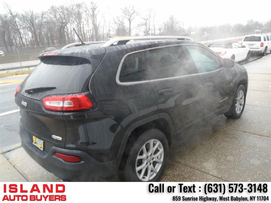 2014 Jeep Cherokee Latitude 4x4 4dr SUV, available for sale in West Babylon, New York | Island Auto Buyers. West Babylon, New York 2014 Jeep Cherokee Latitude 4x4 4dr SUV, available for sale in West Babylon, New York | Island Auto Buyers. West Babylon, New York