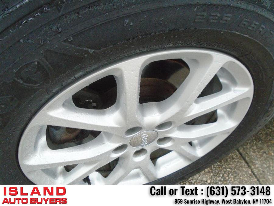 2014 Jeep Cherokee Latitude 4x4 4dr SUV, available for sale in West Babylon, New York | Island Auto Buyers. West Babylon, New York 2014 Jeep Cherokee Latitude 4x4 4dr SUV, available for sale in West Babylon, New York | Island Auto Buyers. West Babylon, New York