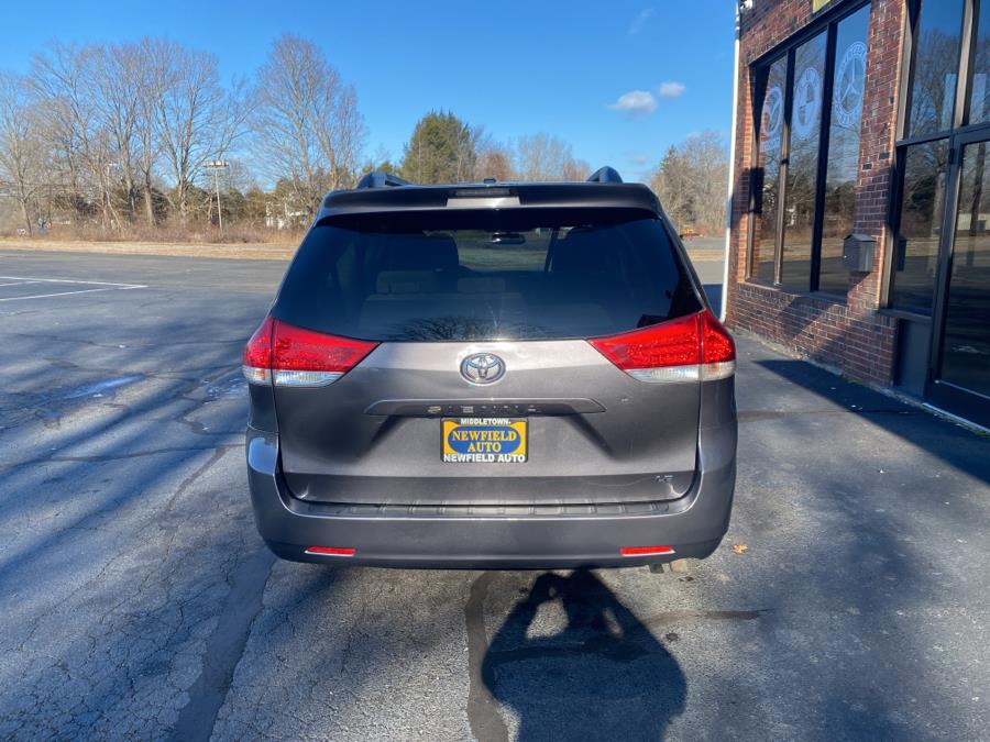 Used Toyota Sienna 5dr 7-Pass Van V6 LE FWD 2013 | Newfield Auto Sales. Middletown, Connecticut Used Toyota Sienna 5dr 7-Pass Van V6 LE FWD 2013 | Newfield Auto Sales. Middletown, Connecticut