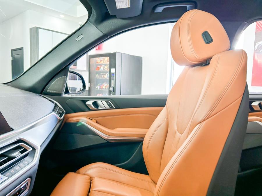 2019 BMW X5 xDrive40i Sports Activity Vehicle, available for sale in Franklin Square, New York | Luxury Motor Club. Franklin Square, New York 2019 BMW X5 xDrive40i Sports Activity Vehicle, available for sale in Franklin Square, New York | Luxury Motor Club. Franklin Square, New York
