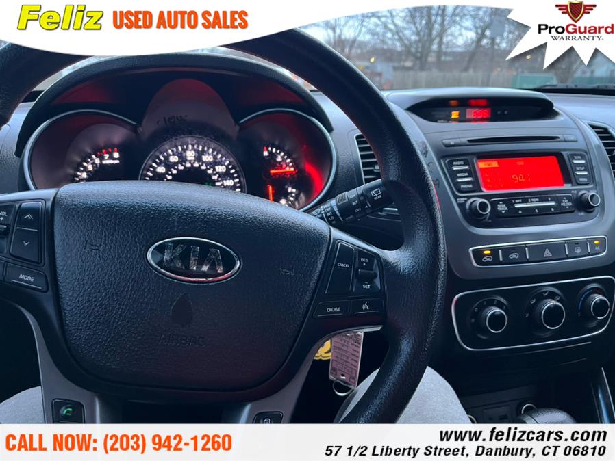 2015 Kia Sorento AWD 4dr I4 LX, available for sale in Danbury, Connecticut | Feliz Used Auto Sales. Danbury, Connecticut 2015 Kia Sorento AWD 4dr I4 LX, available for sale in Danbury, Connecticut | Feliz Used Auto Sales. Danbury, Connecticut