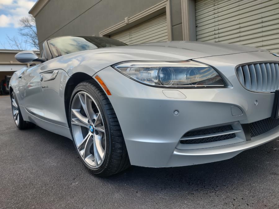 2015 BMW Z4 2dr Roadster sDrive35i, available for sale in Wantagh, New York | Alpine Motors Inc. Wantagh, New York 2015 BMW Z4 2dr Roadster sDrive35i, available for sale in Wantagh, New York | Alpine Motors Inc. Wantagh, New York