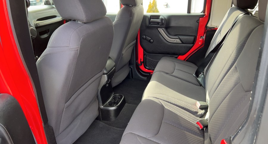 2013 Jeep Wrangler Unlimited 4WD 4dr Sport, available for sale in Waterbury, Connecticut | West End Automotive Center. Waterbury, Connecticut 2013 Jeep Wrangler Unlimited 4WD 4dr Sport, available for sale in Waterbury, Connecticut | West End Automotive Center. Waterbury, Connecticut