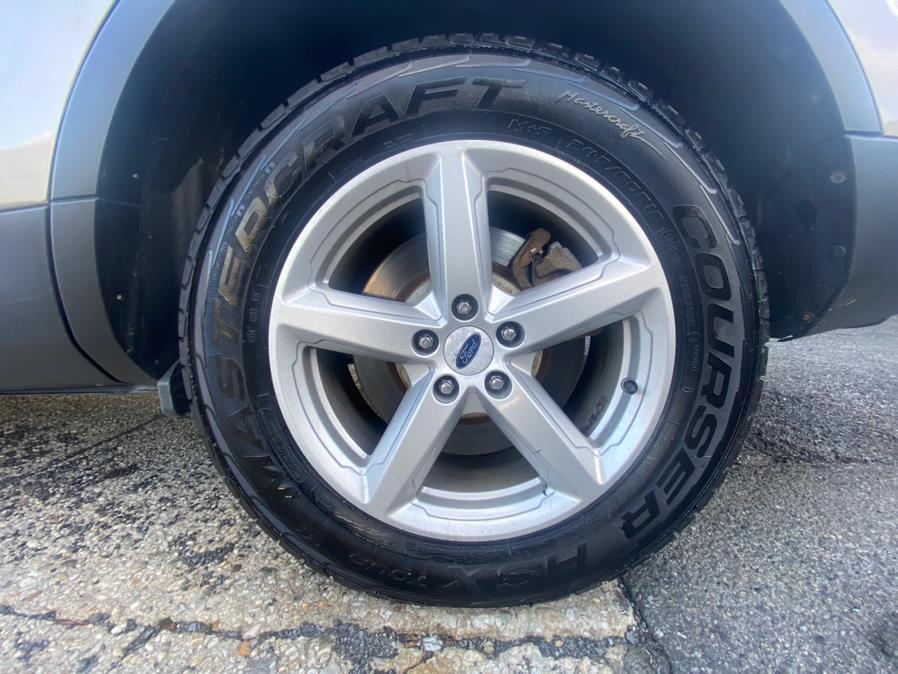 2017 Ford Explorer XLT 4WD, available for sale in Newark, New Jersey | Champion Used Auto Sales LLC. Newark, New Jersey 2017 Ford Explorer XLT 4WD, available for sale in Newark, New Jersey | Champion Used Auto Sales LLC. Newark, New Jersey