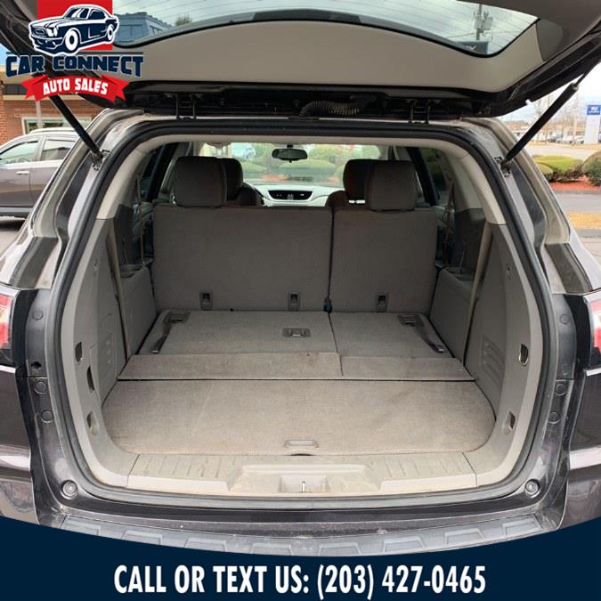 2017 Chevrolet Traverse AWD 4dr LS, available for sale in Waterbury, Connecticut | Car Connect Auto Sales LLC. Waterbury, Connecticut 2017 Chevrolet Traverse AWD 4dr LS, available for sale in Waterbury, Connecticut | Car Connect Auto Sales LLC. Waterbury, Connecticut