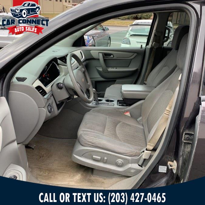 2017 Chevrolet Traverse AWD 4dr LS, available for sale in Waterbury, Connecticut | Car Connect Auto Sales LLC. Waterbury, Connecticut 2017 Chevrolet Traverse AWD 4dr LS, available for sale in Waterbury, Connecticut | Car Connect Auto Sales LLC. Waterbury, Connecticut