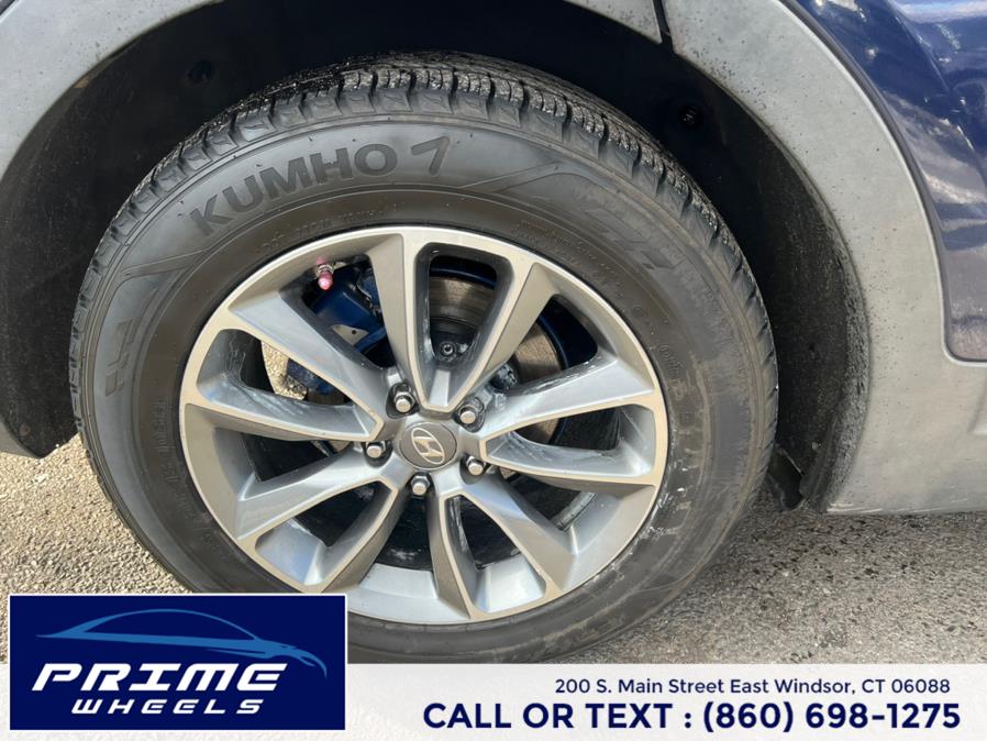 Used Hyundai Santa Fe SE 3.3L Auto AWD 2017 | Prime Wheels. East Windsor, Connecticut Used Hyundai Santa Fe SE 3.3L Auto AWD 2017 | Prime Wheels. East Windsor, Connecticut