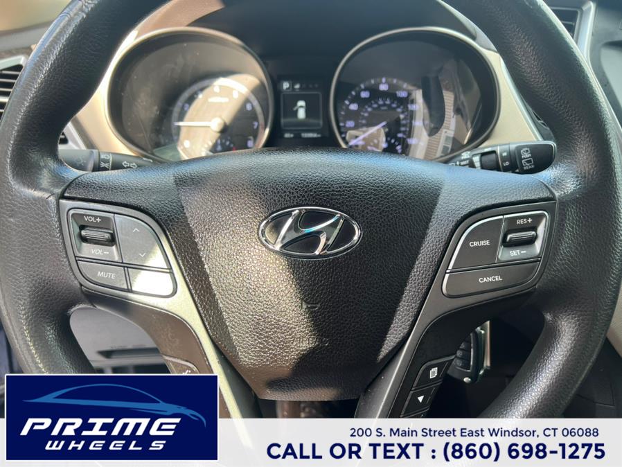 Used Hyundai Santa Fe SE 3.3L Auto AWD 2017 | Prime Wheels. East Windsor, Connecticut Used Hyundai Santa Fe SE 3.3L Auto AWD 2017 | Prime Wheels. East Windsor, Connecticut